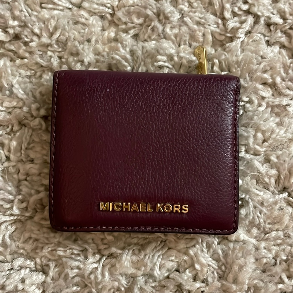 EUC Michael Kors mini wallet